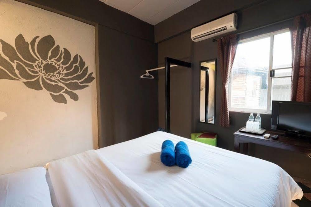 Отель Grace Boutique House Чиангмай Экстерьер фото